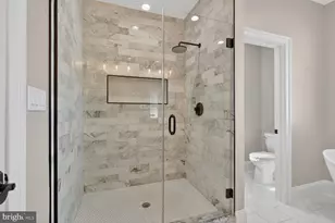 2808 W George Mason Rd, Falls Church, VA 22042 - Photo 22