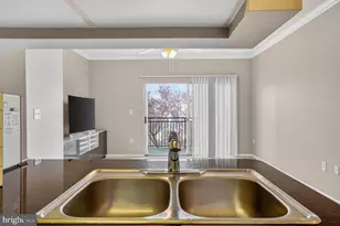 12144 Garden Grove Cir, Fairfax, VA 22030 - Photo 12