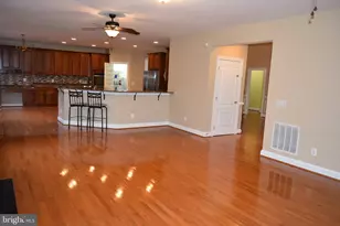 8708 Flowering Dogwood Ln, Lorton, VA 22079 - Photo 8