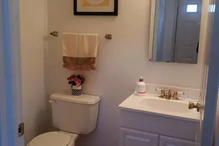 7341 Golden Horseshoe Ct, Springfield, VA 22153 - Photo 6