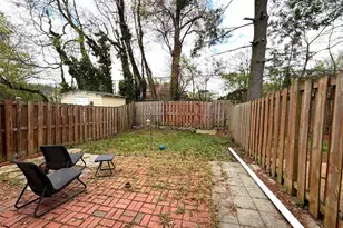 9518 Mooregate Ct, Lorton, VA 22079 - Photo 16