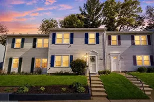 9518 Mooregate Ct, Lorton, VA 22079 - Photo 2