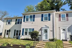 9518 Mooregate Ct, Lorton, VA 22079 - Photo 2