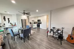 9518 Mooregate Ct, Lorton, VA 22079 - Photo 4