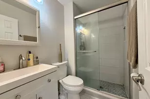 9518 Mooregate Ct, Lorton, VA 22079 - Photo 10