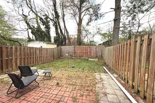 9518 Mooregate Ct, Lorton, VA 22079 - Photo 16