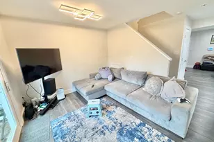 9518 Mooregate Ct, Lorton, VA 22079 - Photo 6