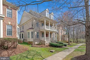 9183 Topaz St, Fairfax, VA 22031 - Photo 1