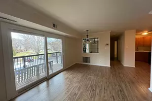 214 Locust St SE, Vienna, VA 22180 - Photo 4