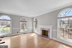 12187 Brecknock St, Oakton, VA 22124 - Photo 10