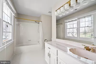 12187 Brecknock Street, Oakton, VA 22124 - Photo 32