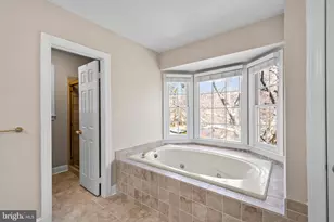 12187 Brecknock St, Oakton, VA 22124 - Photo 38