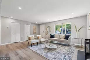 13512 Apple Barrel Ct, Herndon, VA 20171 - Photo 2