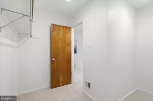 11574 Lake Newport Rd, Reston, VA 20194 - Photo 36