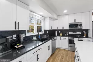 4307 San Carlos Dr, Fairfax, VA 22030 - Photo 4