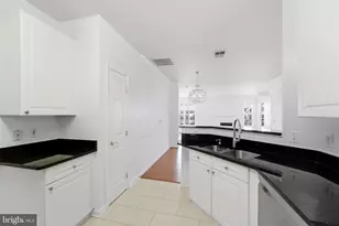 4330 Cannon Ridge Ct, Fairfax, VA 22033 - Photo 10