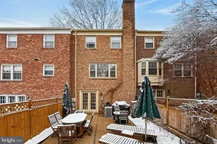 9204 Bailey Ln, Fairfax, VA 22031 - Photo 40