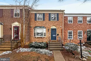 9204 Bailey Ln, Fairfax, VA 22031 - Photo 4