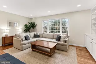 9204 Bailey Ln, Fairfax, VA 22031 - Photo 12