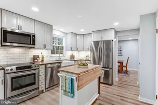 5216 Jarrett Ct, Centreville, VA 20120 - Photo 2