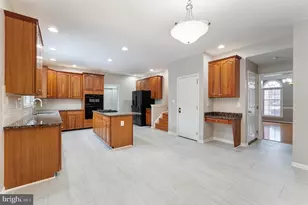 2859 Cherry Branch Ln, Herndon, VA 20171 - Photo 14