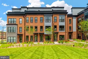 11236 Bunsen St, Reston, VA 20190 - Photo 2