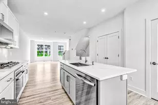 11236 Bunsen St, Reston, VA 20190 - Photo 12