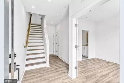 11236 Bunsen Street, Reston, VA 20190 - Photo 4