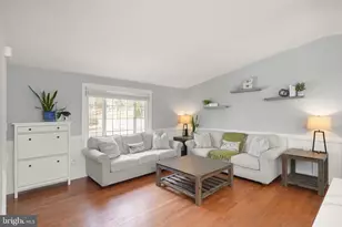 8282 Morning Dew Ct, Springfield, VA 22153 - Photo 12