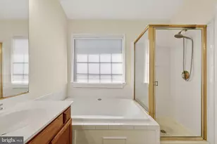 8010 Readington Ct, Springfield, VA 22152 - Photo 26