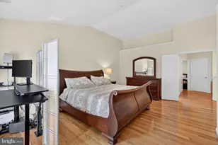 8010 Readington Ct, Springfield, VA 22152 - Photo 34