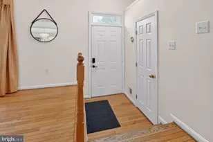 8010 Readington Ct, Springfield, VA 22152 - Photo 6