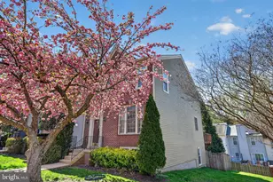 8010 Readington Ct, Springfield, VA 22152 - Photo 4