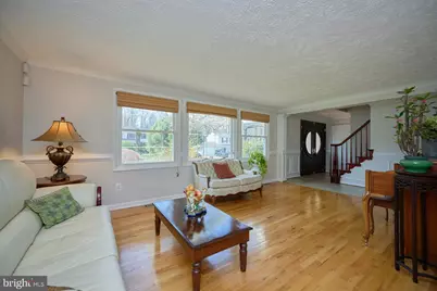 7307 Sterling Grove Drive, Springfield, VA 22150 - Photo 12