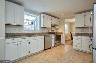 7307 Sterling Grove Dr, Springfield, VA 22150 - Photo 18