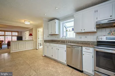 7307 Sterling Grove Drive, Springfield, VA 22150 - Photo 16