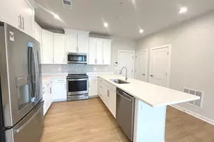 13502 Sayward Blvd, Herndon, VA 20171 - Photo 4