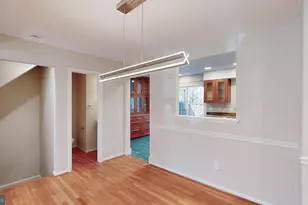 5705 Heritage Hill Ct, Alexandria, VA 22310 - Photo 6