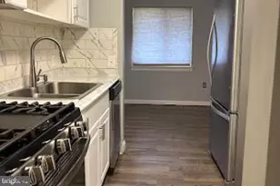 2845 Windsor Dr, Falls Church, VA 22042 - Photo 6