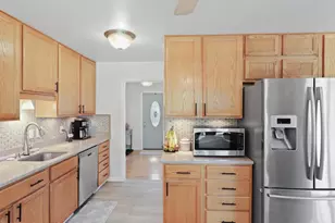 7804 Welch Ct, Alexandria, VA 22315 - Photo 8