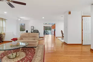 7607 Burnside Ct, Falls Church, VA 22043 - Photo 22