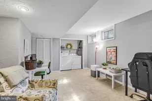 10125 Sassafras Woods Ct, Burke, VA 22015 - Photo 26