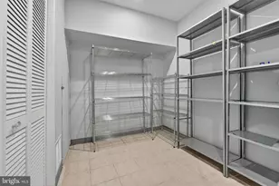 5650 Ridge View Dr, Alexandria, VA 22310 - Photo 36