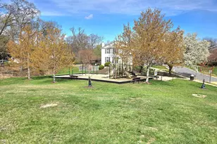 5650 Ridge View Dr, Alexandria, VA 22310 - Photo 42