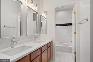 9185 Topaz St, Fairfax, VA 22031 - Photo 44