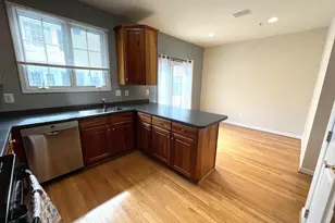 1601 Leeds Castle Dr, Vienna, VA 22182 - Photo 10