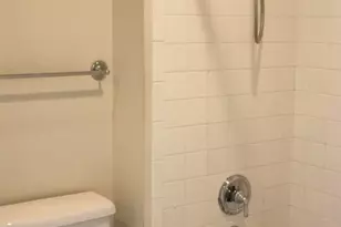 1601 Leeds Castle Dr, Vienna, VA 22182 - Photo 14