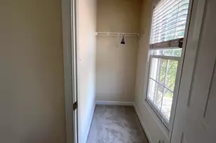 1601 Leeds Castle Dr, Vienna, VA 22182 - Photo 24