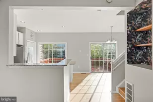 14300 Montverd Ct, Centreville, VA 20121 - Photo 10