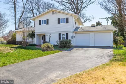 3923 Forest Grove Drive, Annandale, VA 22003 - Photo 2